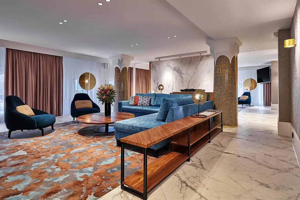 Hard Rock Hotel Amsterdam American 4*,